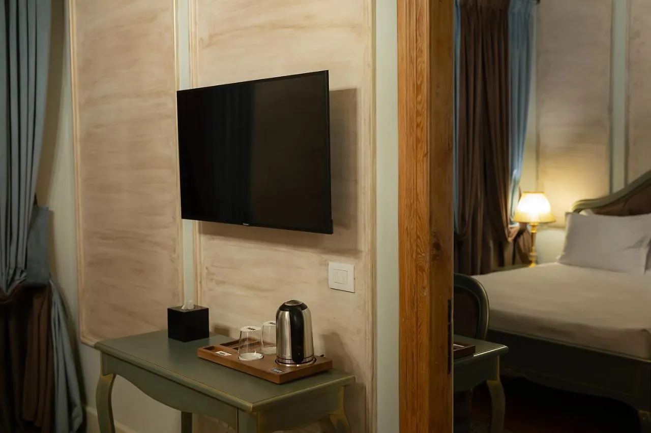 Tresor Art Boutique Hotel Korce 4*,  Albanien