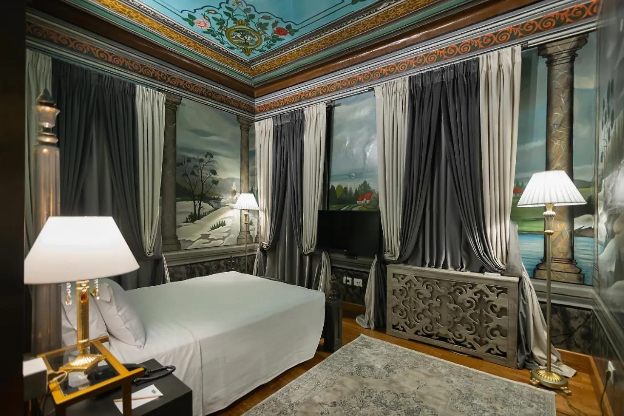 Tresor Art Boutique Hotel Korce 4*,